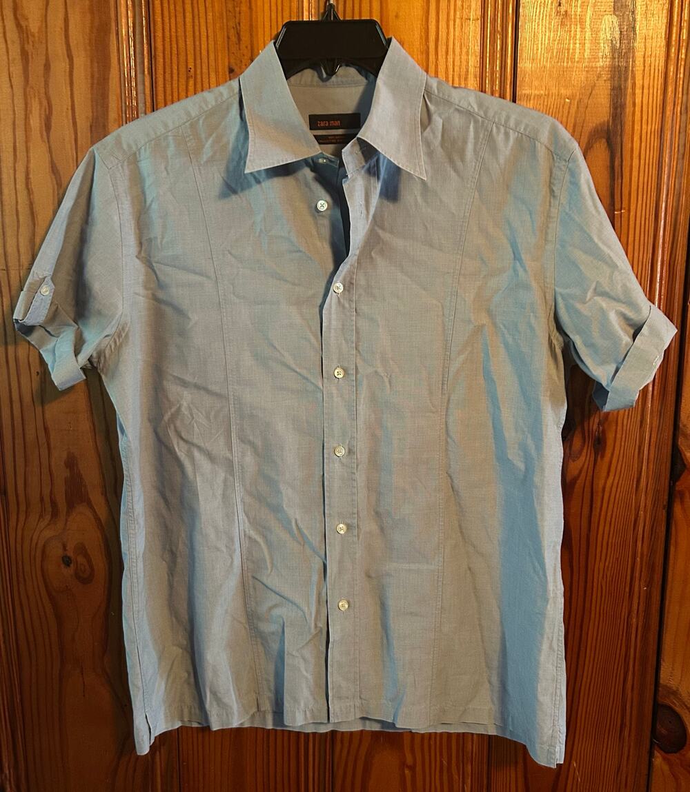 Zara Man Light Blue Short Sleeve Button-Down - Size Medium